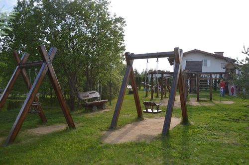 Детская площадка в Спас-Каменке